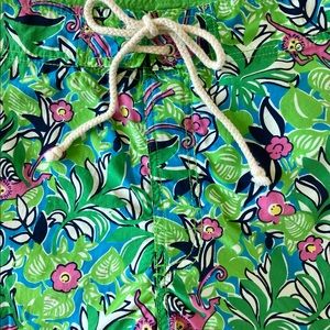 Mens Lilly Pulitzer Swimming Trunks. Size 32.